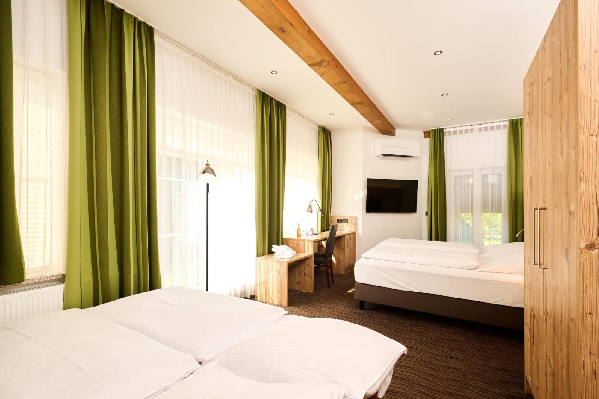 Hotel Schneider Алерсберг Стая снимка