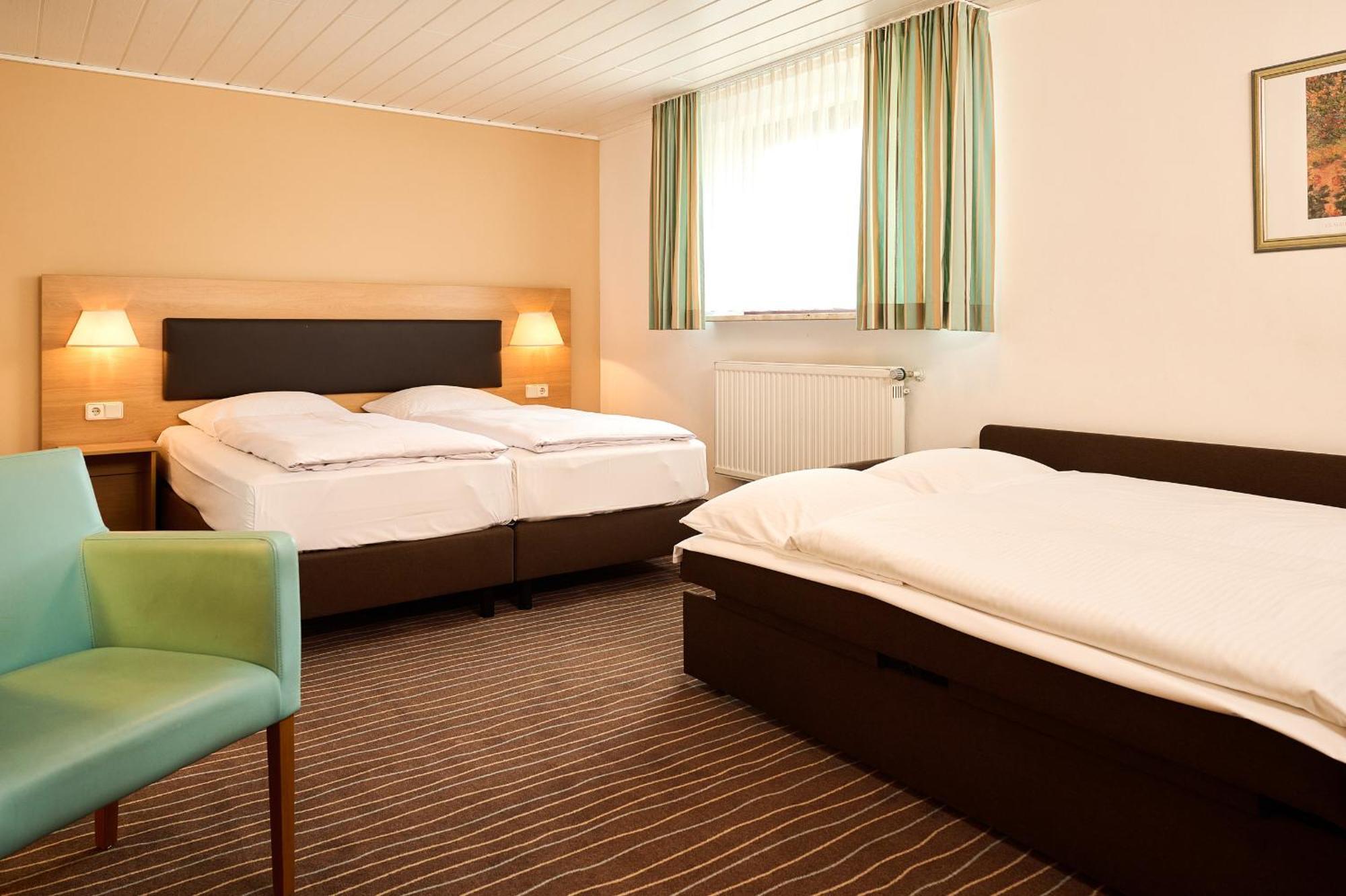 Hotel Schneider Алерсберг Стая снимка